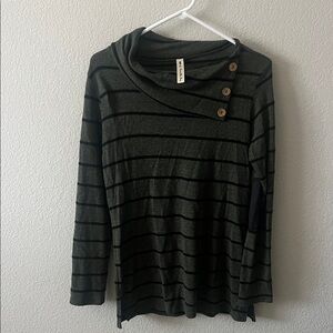 Vanilla Bay Gray Striped Button-Accent Top